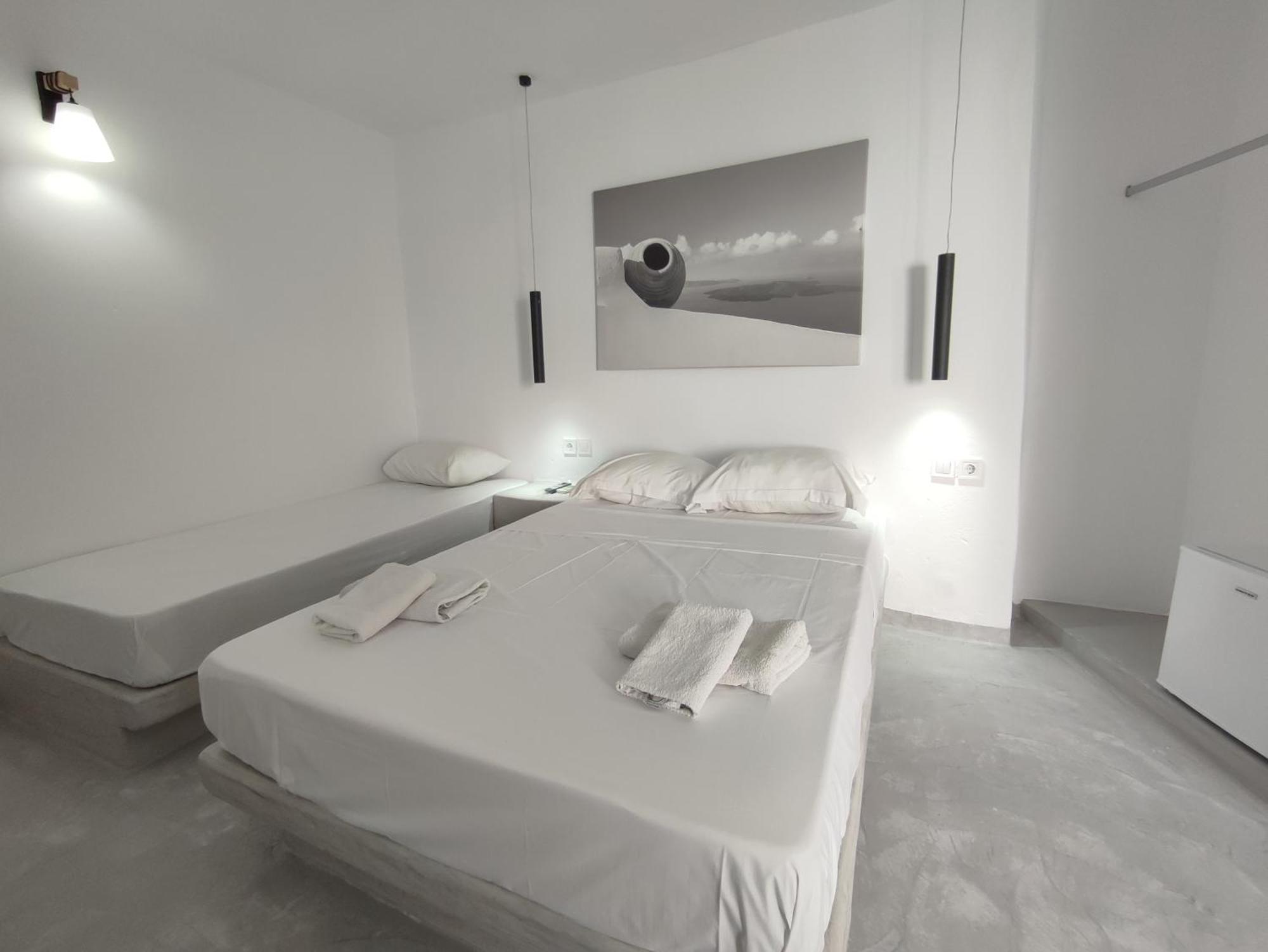 Central Santorini Serenity Rooms Firá Buitenkant foto